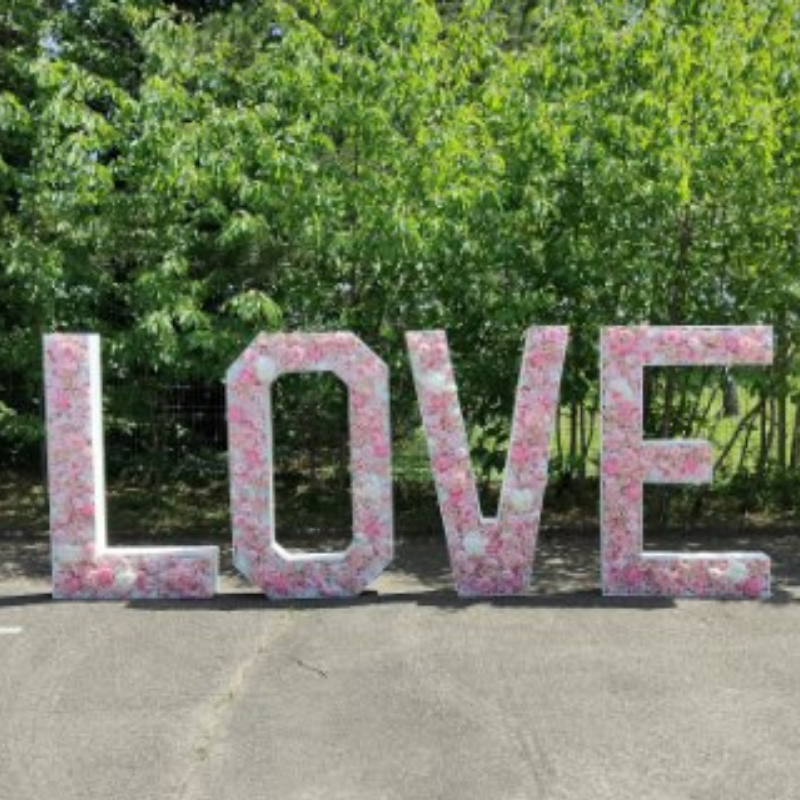 Location Grand Love FLEURI H150cm- Nuances de roses Location Grand Love FLEURI H150cm- Nuances de roses