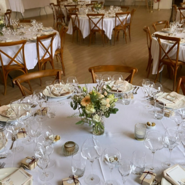 Location table ronde 152cm (6 à 8 personnes)