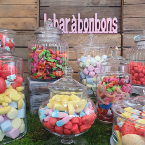 Lot de 9 bonbonnières